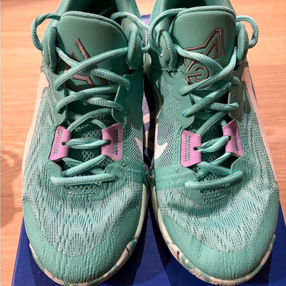 Nike Giannis Immortality 2